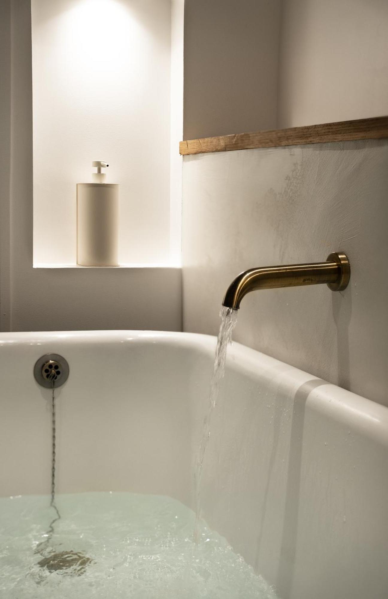 Le Roitelet - Suite D'Hotes Privative Montcavrel Ngoại thất bức ảnh